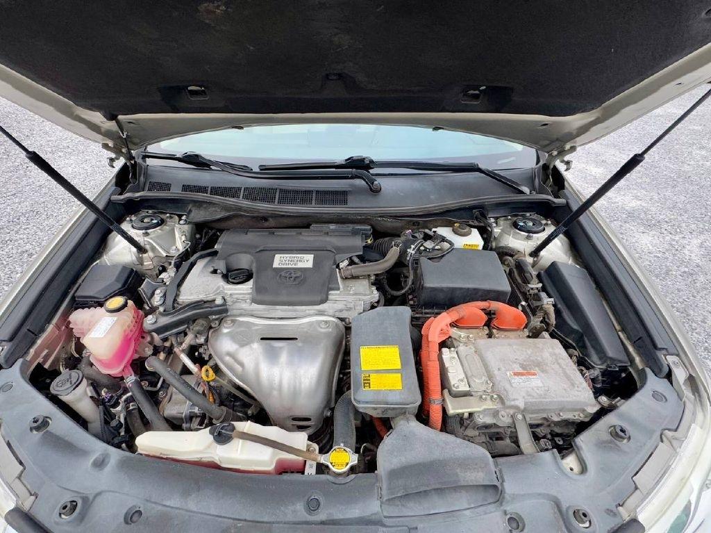 Toyota Camry Hybrid XLE 2014