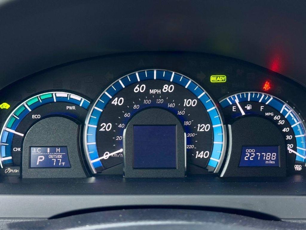 Toyota Camry Hybrid XLE 2014