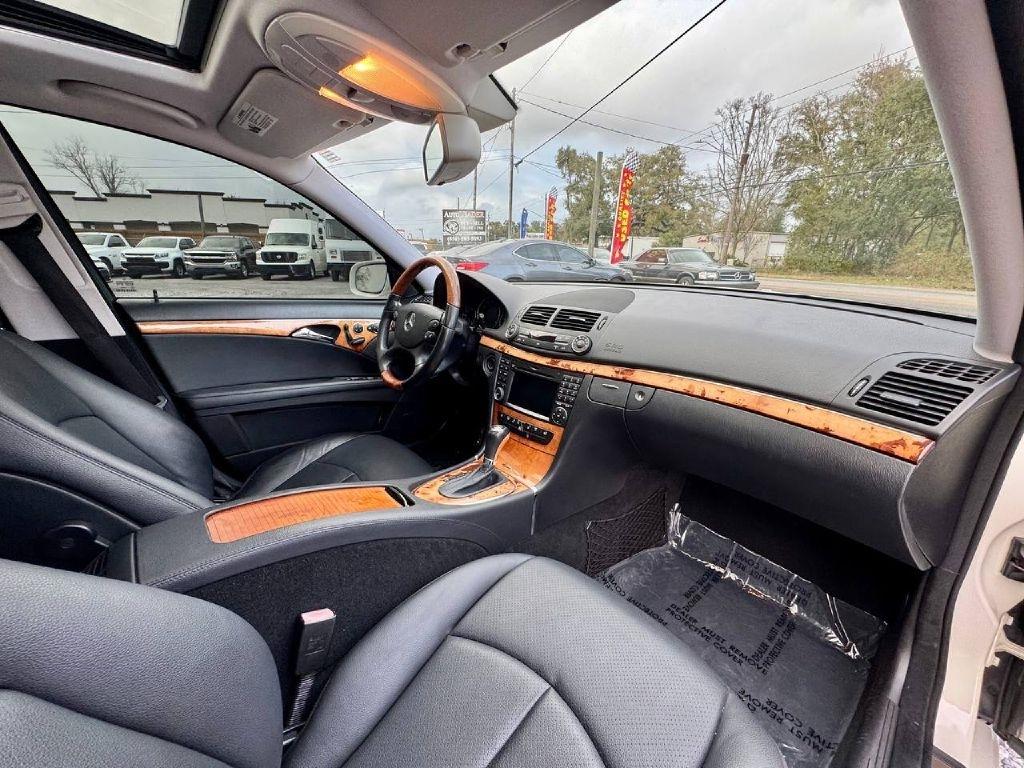 Mercedes-Benz E-Class E320 BlueTEC Sedan 2009