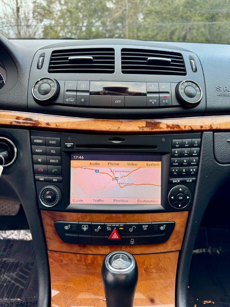 Mercedes-Benz E-Class E320 BlueTEC Sedan 2009