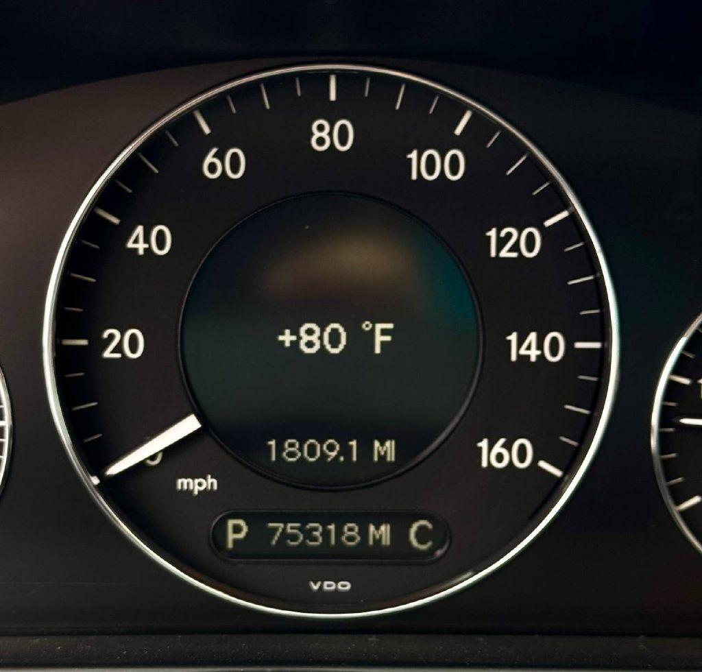 Mercedes-Benz E-Class E320 BlueTEC Sedan 2009