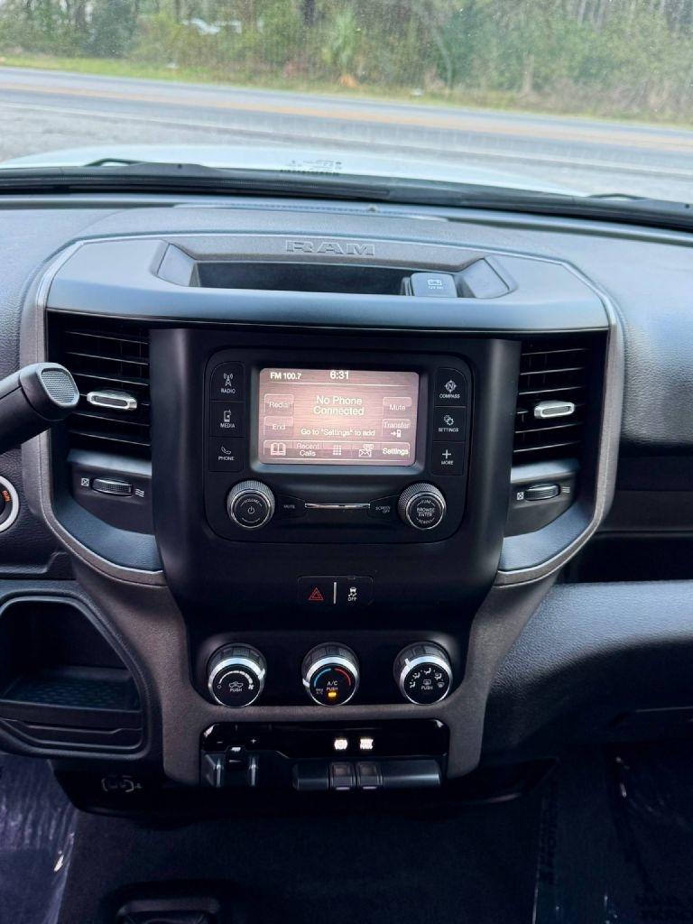 RAM 3500 Tradesman Crew Cab 4WD DRW 2020