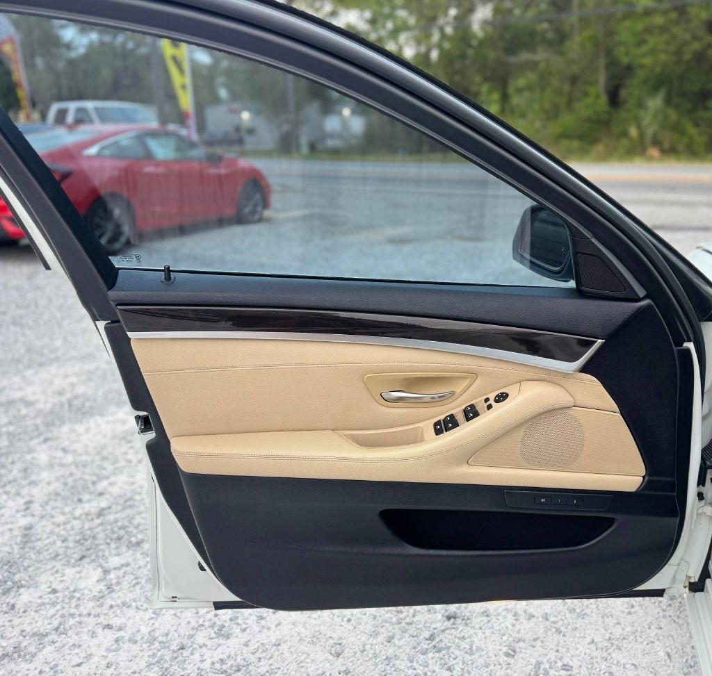 BMW 5-Series 535i 2016