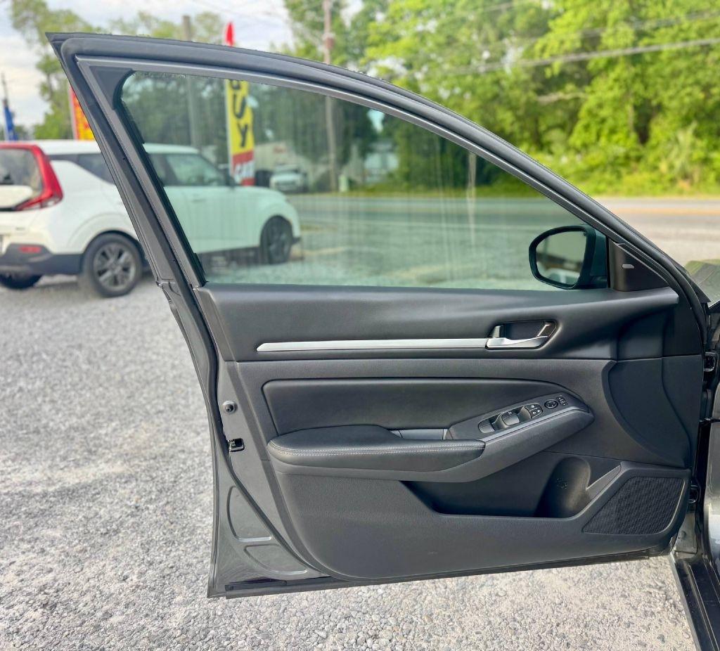 Nissan Altima 2.5 SV AWD 2022