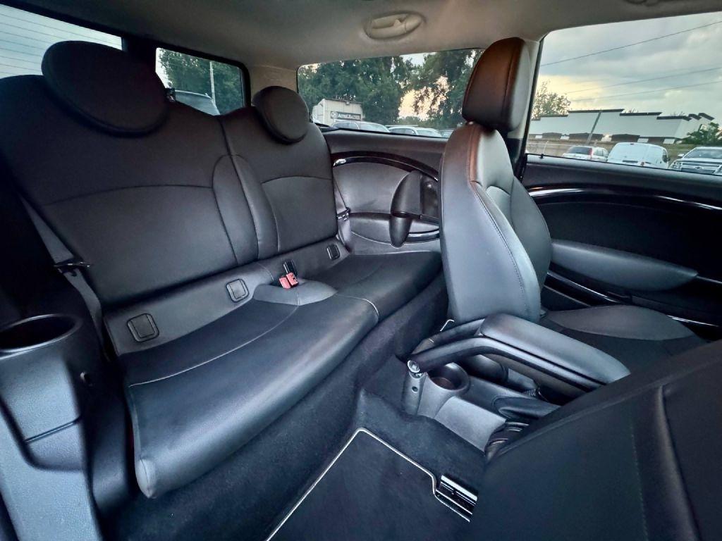MINI Clubman S 2011