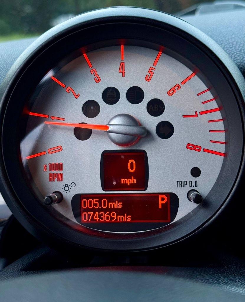 MINI Clubman S 2011