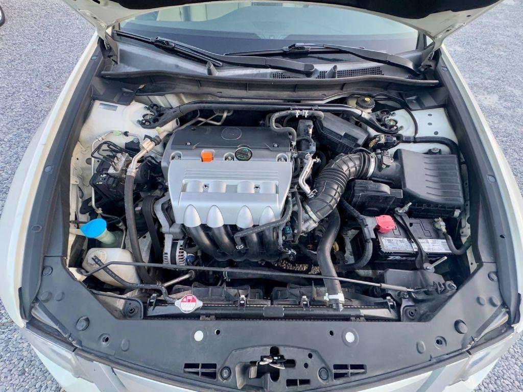 Acura TSX 5-Speed AT with Tech Package 2009
