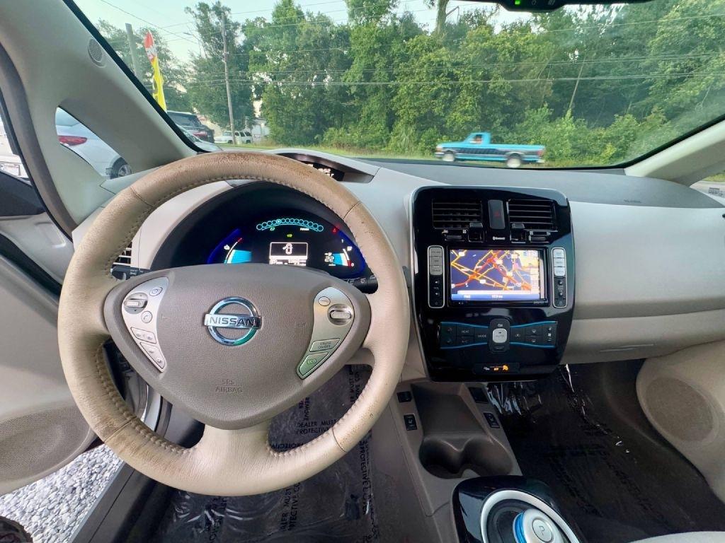Nissan Leaf SV 2013