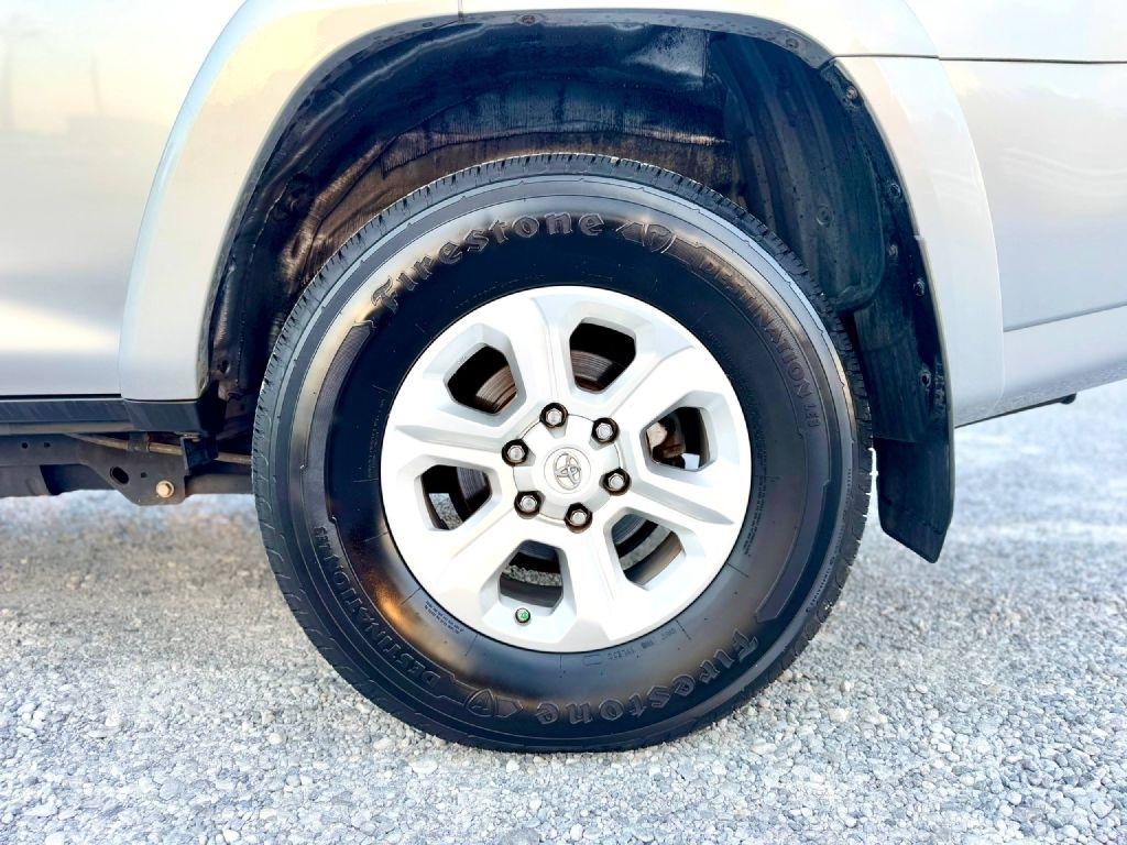 Toyota 4Runner SR5 2WD 2018