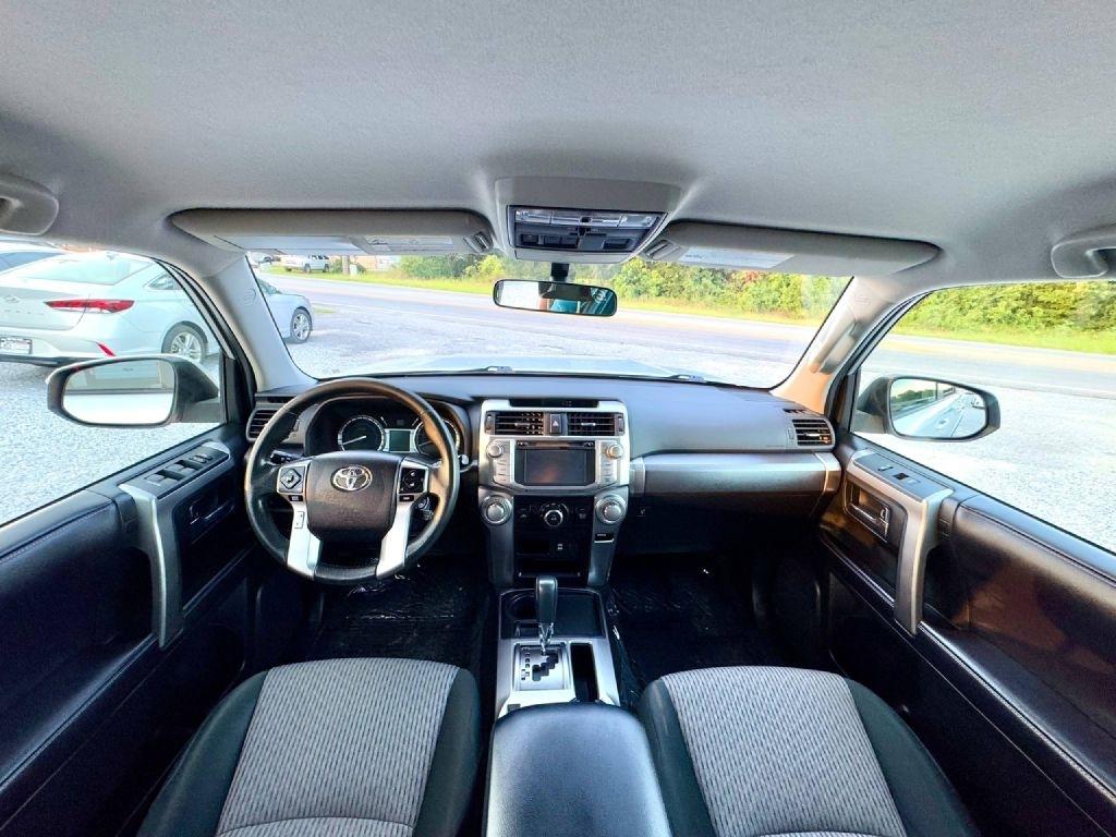 Toyota 4Runner SR5 2WD 2018