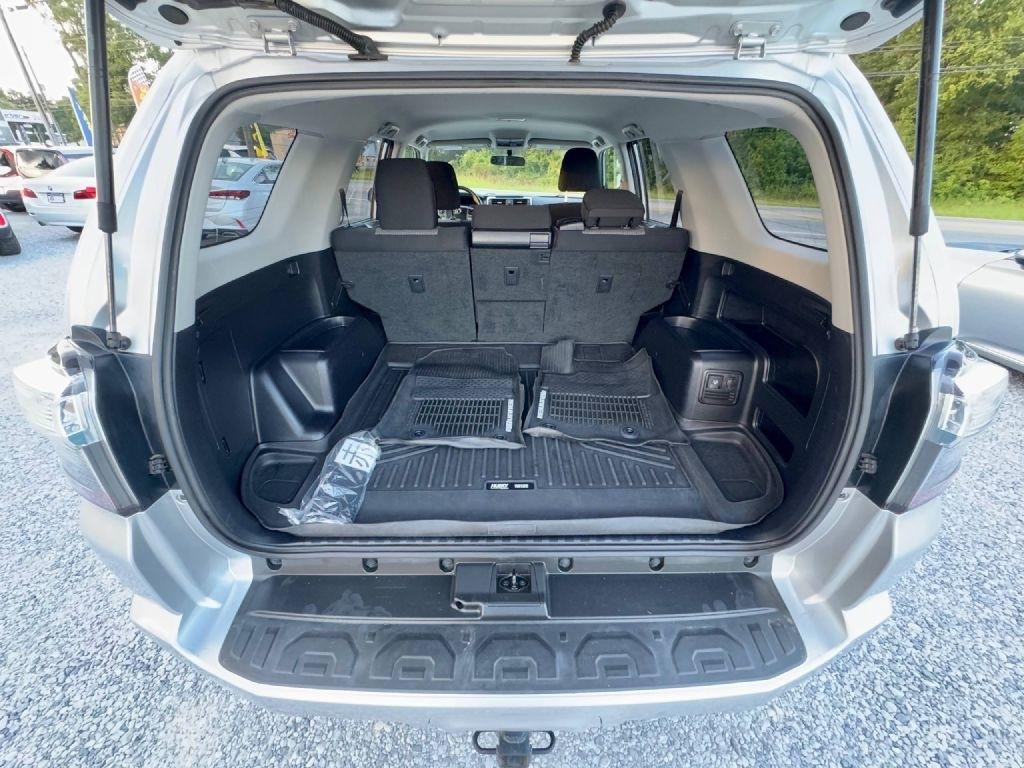 Toyota 4Runner SR5 2WD 2018