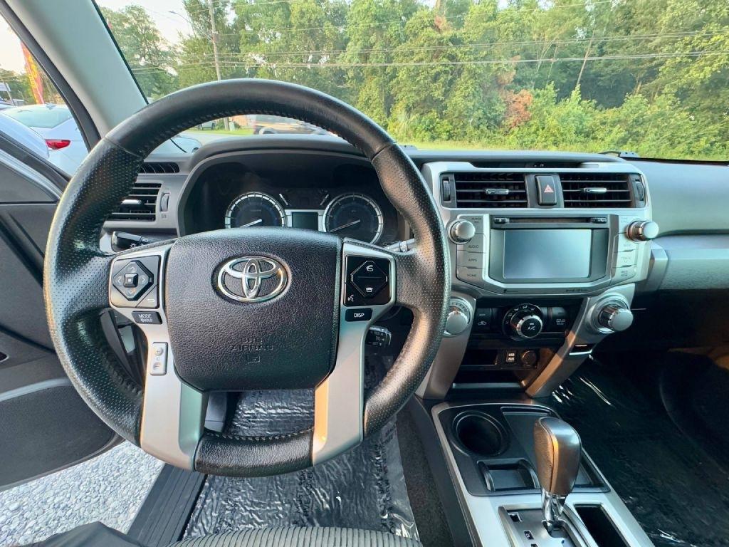 Toyota 4Runner SR5 2WD 2018