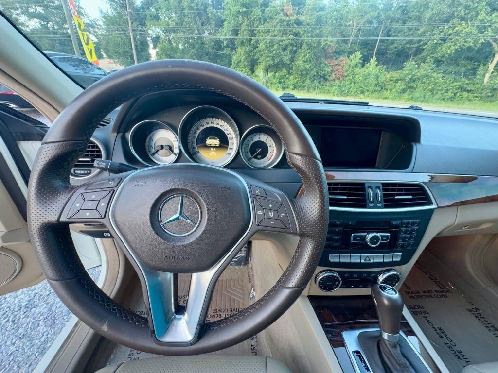 Mercedes-Benz C-Class C300 4MATIC Sport Sedan 2012