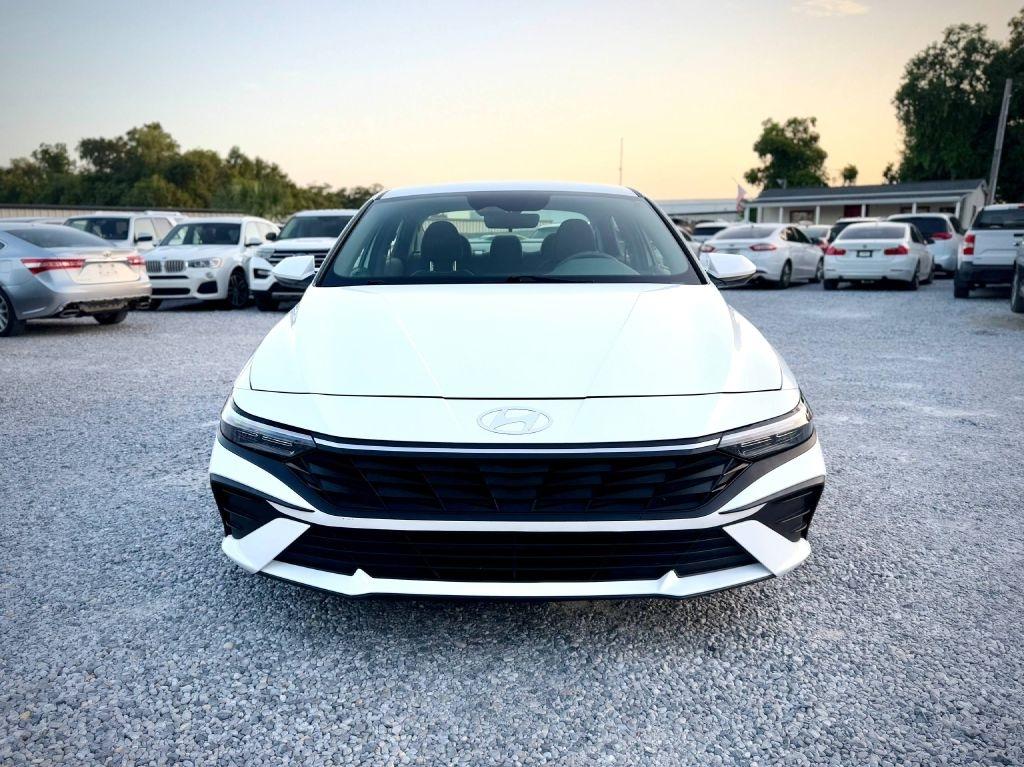 Hyundai Elantra SE 2025