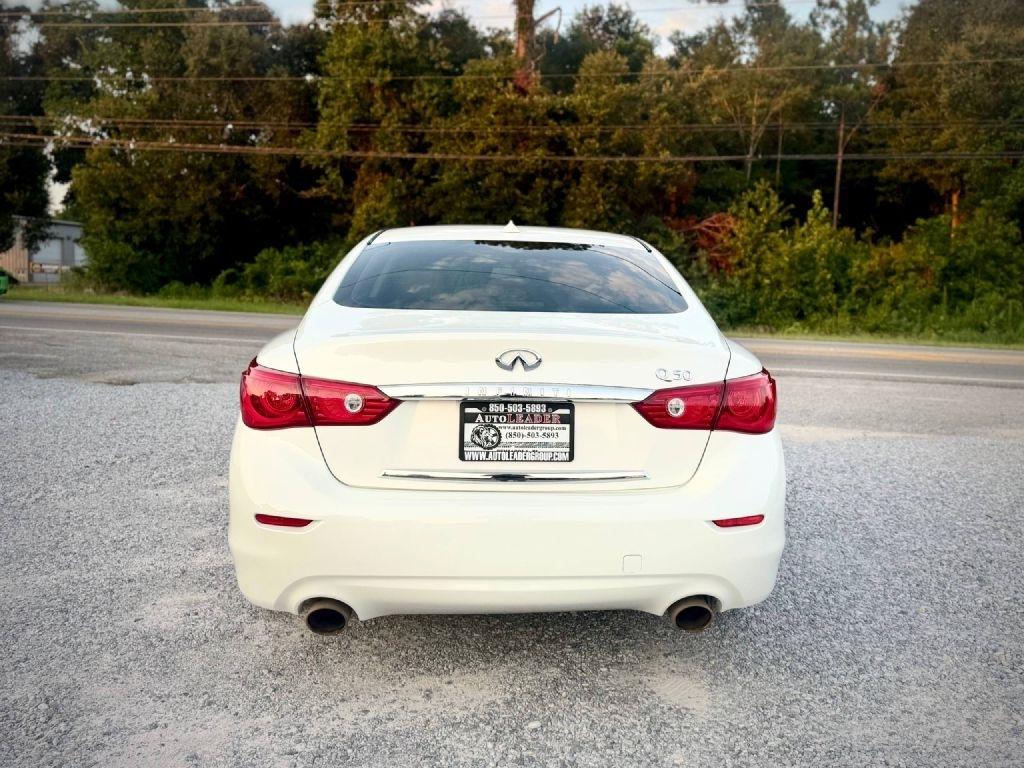 Infiniti Q50 Base 2015