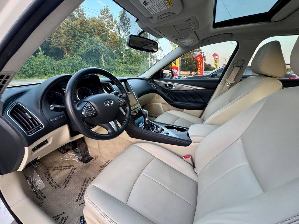 Infiniti Q50 Base 2015