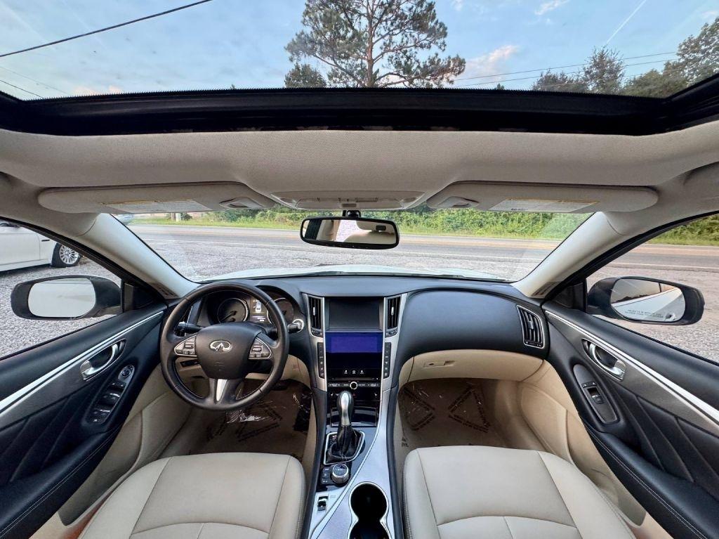 Infiniti Q50 Base 2015