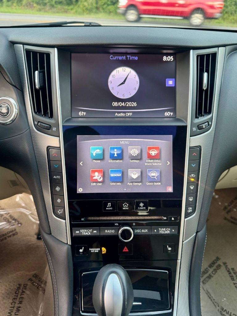 Infiniti Q50 Base 2015