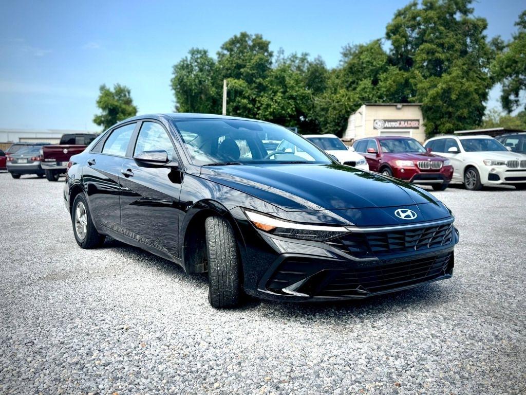 Hyundai Elantra SE 2025