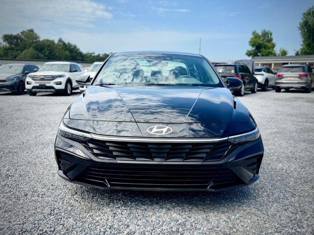 Hyundai Elantra SE 2025