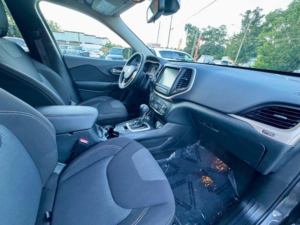 Jeep Cherokee Latitude 4WD 2016