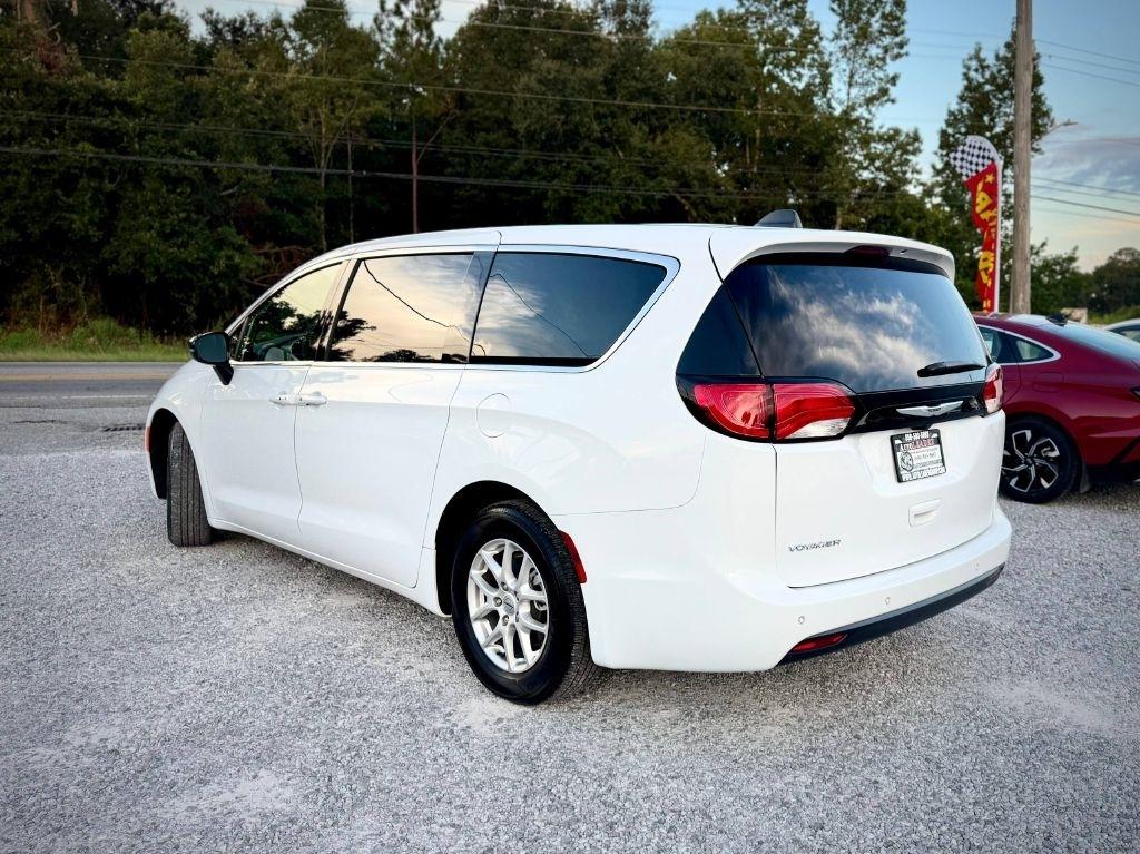 Chrysler Voyager LX 2025
