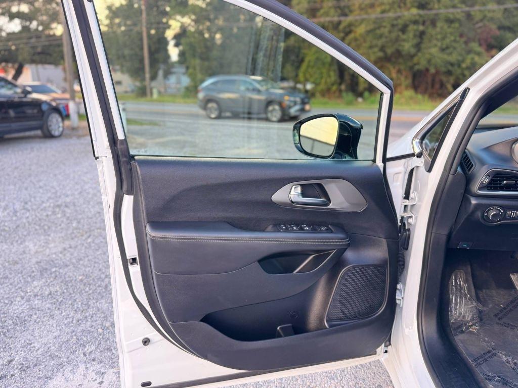 Chrysler Voyager LX 2025