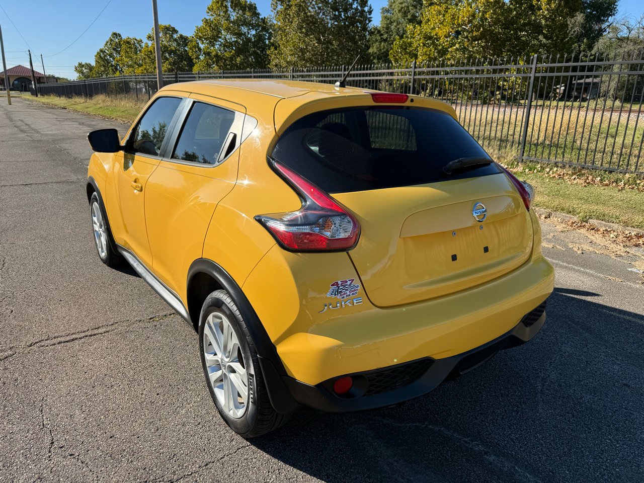 Nissan Juke S FWD 2015 Nissan Juke S FWD 2015