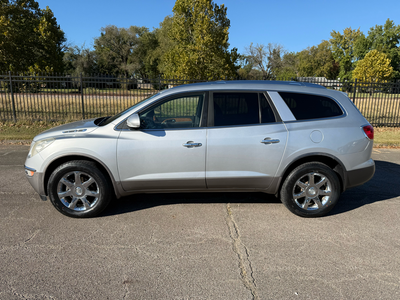 Buick Enclave CXL FWD 2010 Buick Enclave CXL FWD 2010