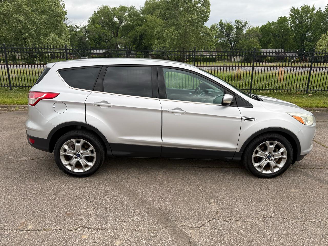 Ford Escape SEL FWD 2013