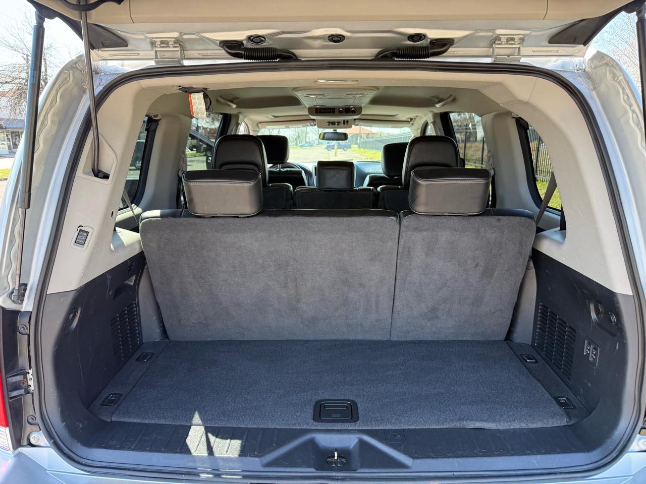 Nissan Armada SL 4WD 2012