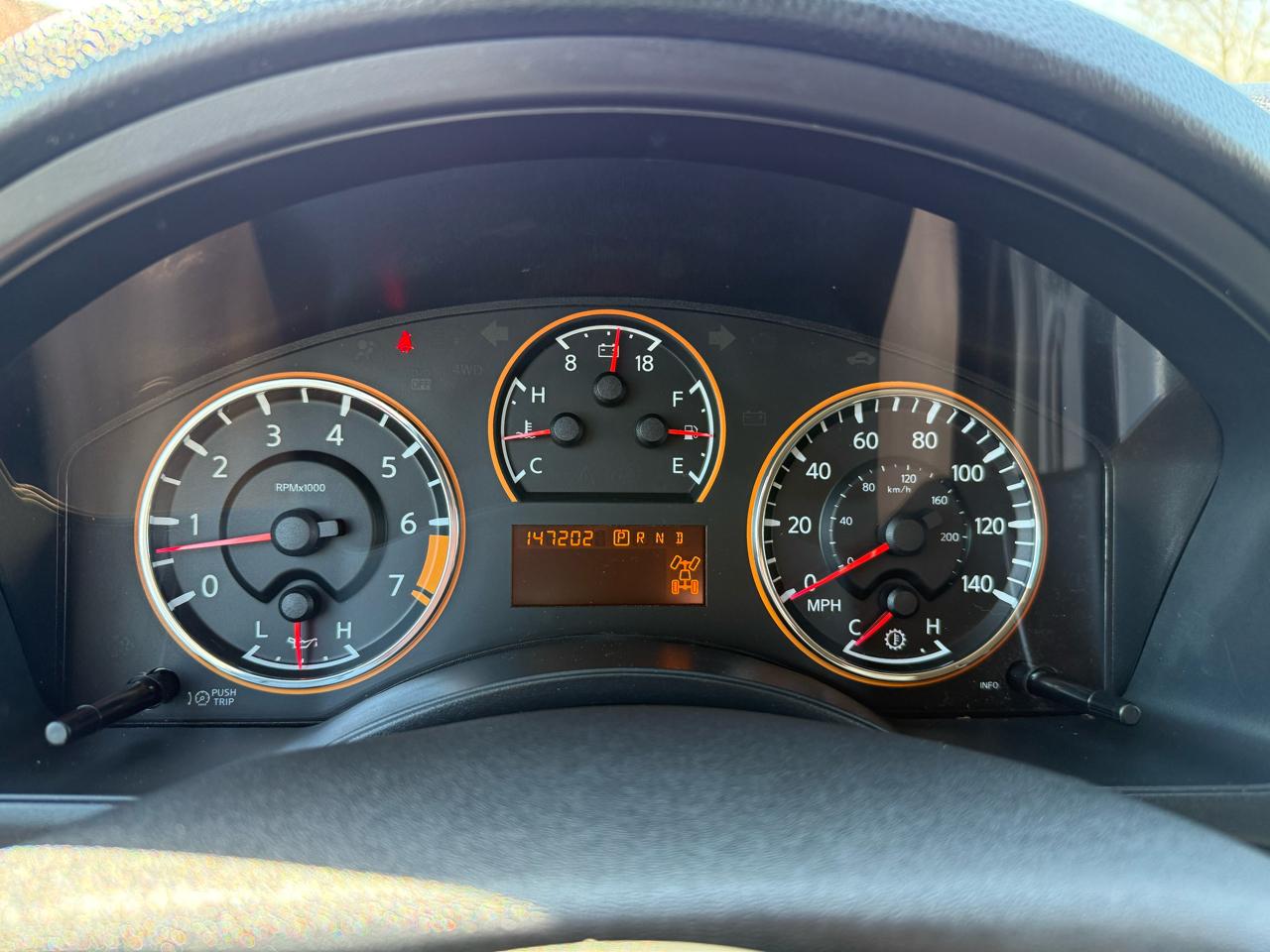 Nissan Armada SL 4WD 2012