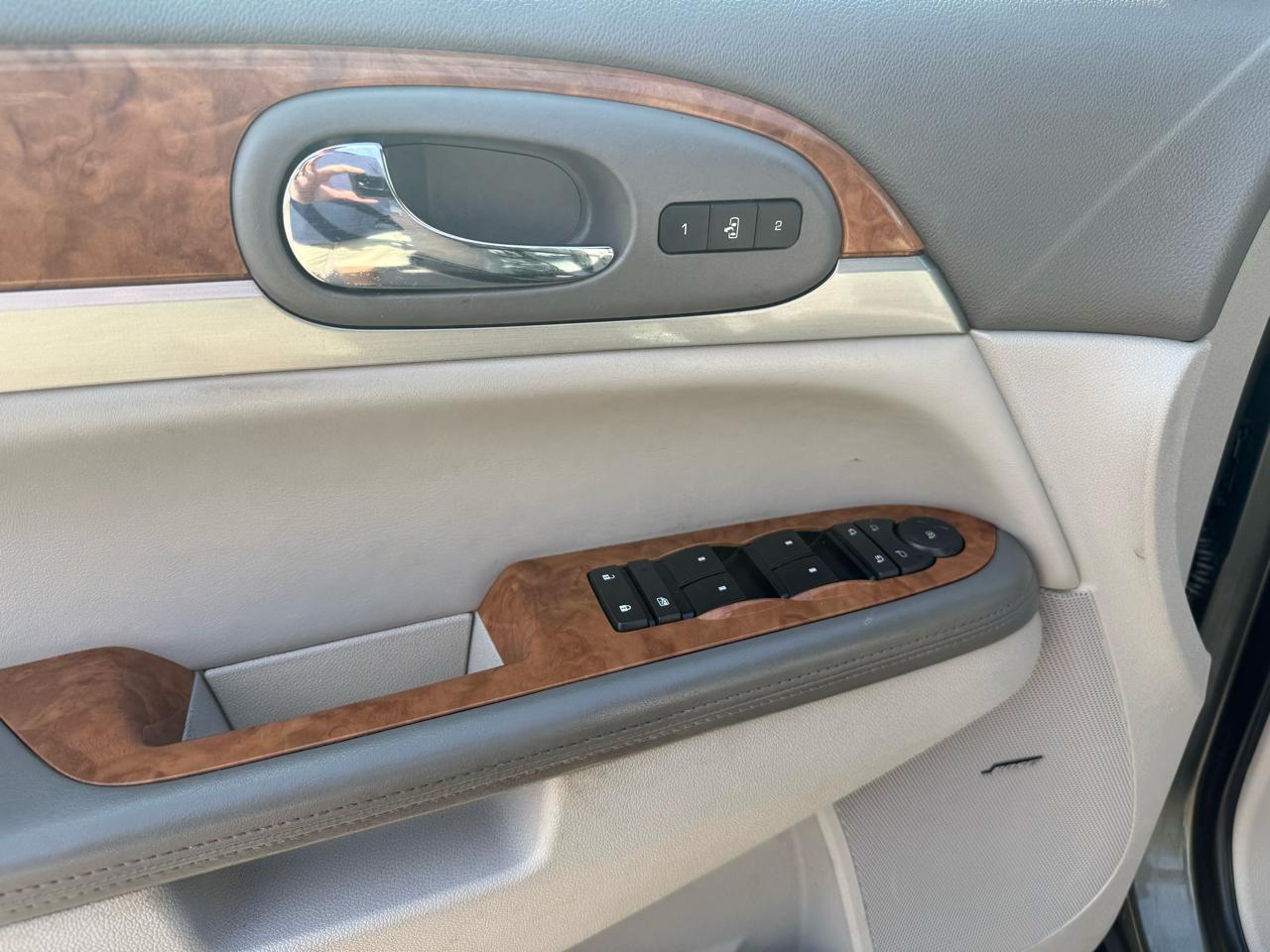 Buick Enclave CXL-2 FWD 2011