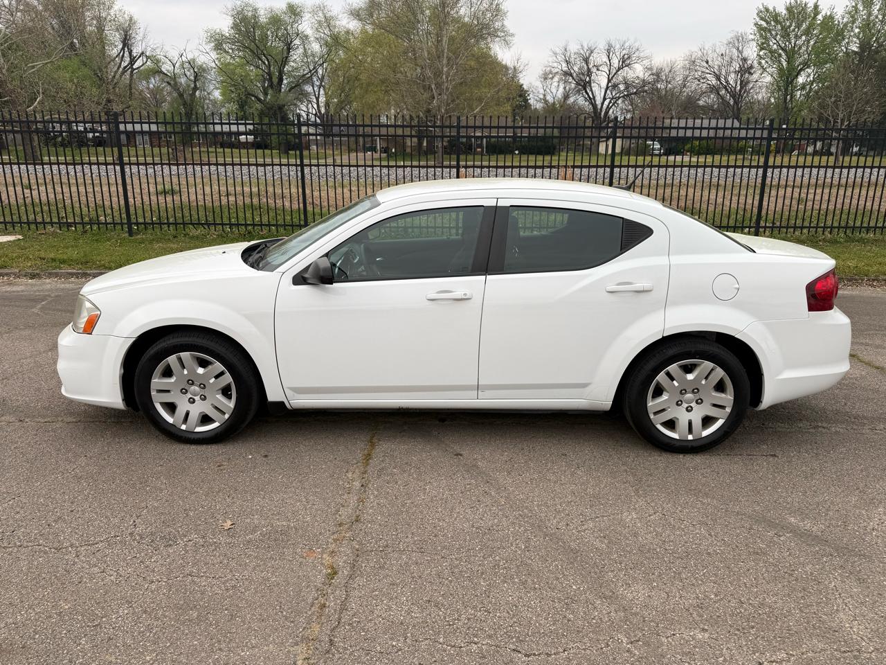 Dodge Avenger Base 2013