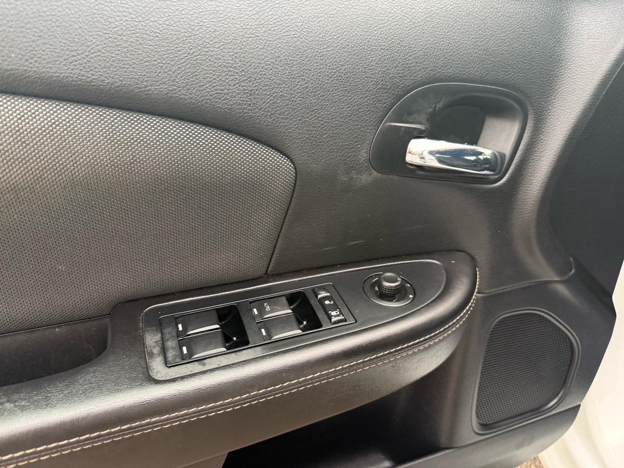 Dodge Avenger Base 2013