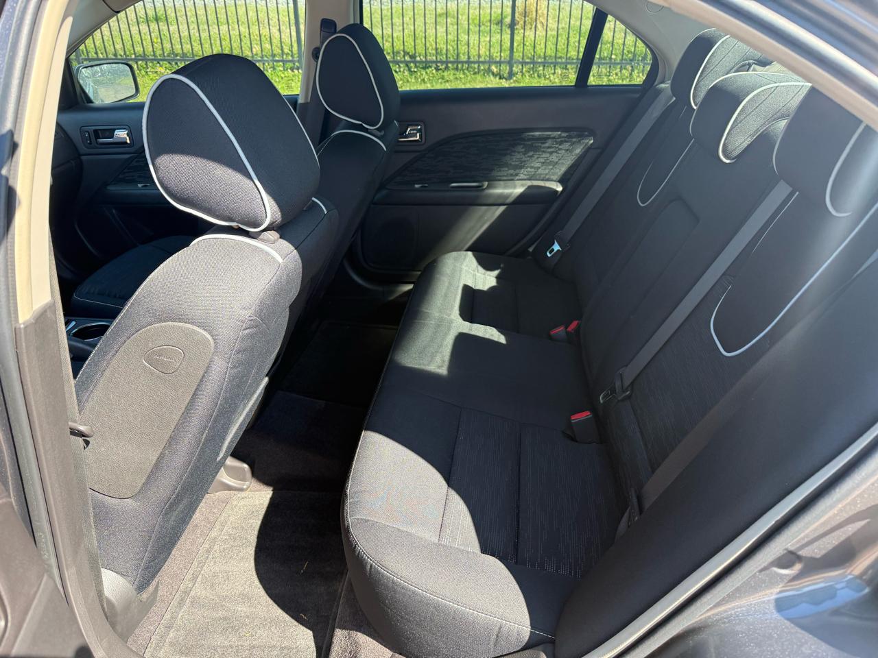 Ford Fusion SE 2010