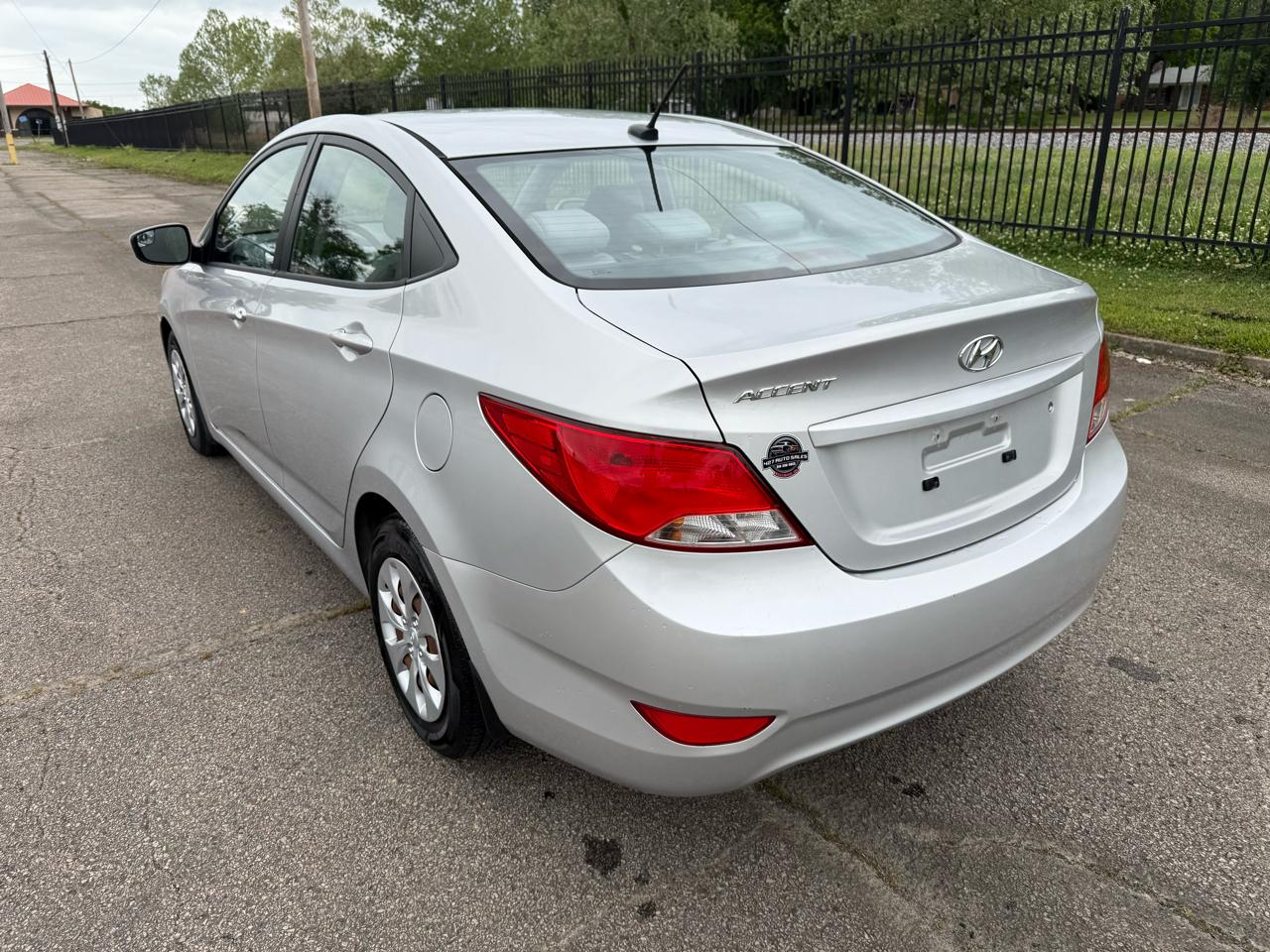 Hyundai Accent GLS 4-Door 6A 2015