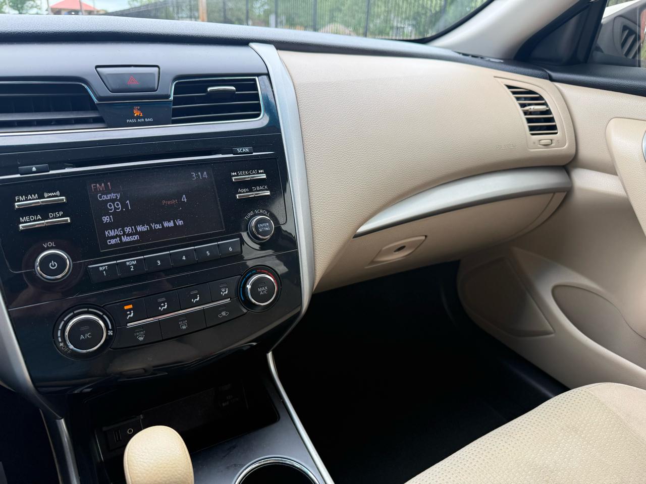 Nissan Altima 2.5 SV 2015