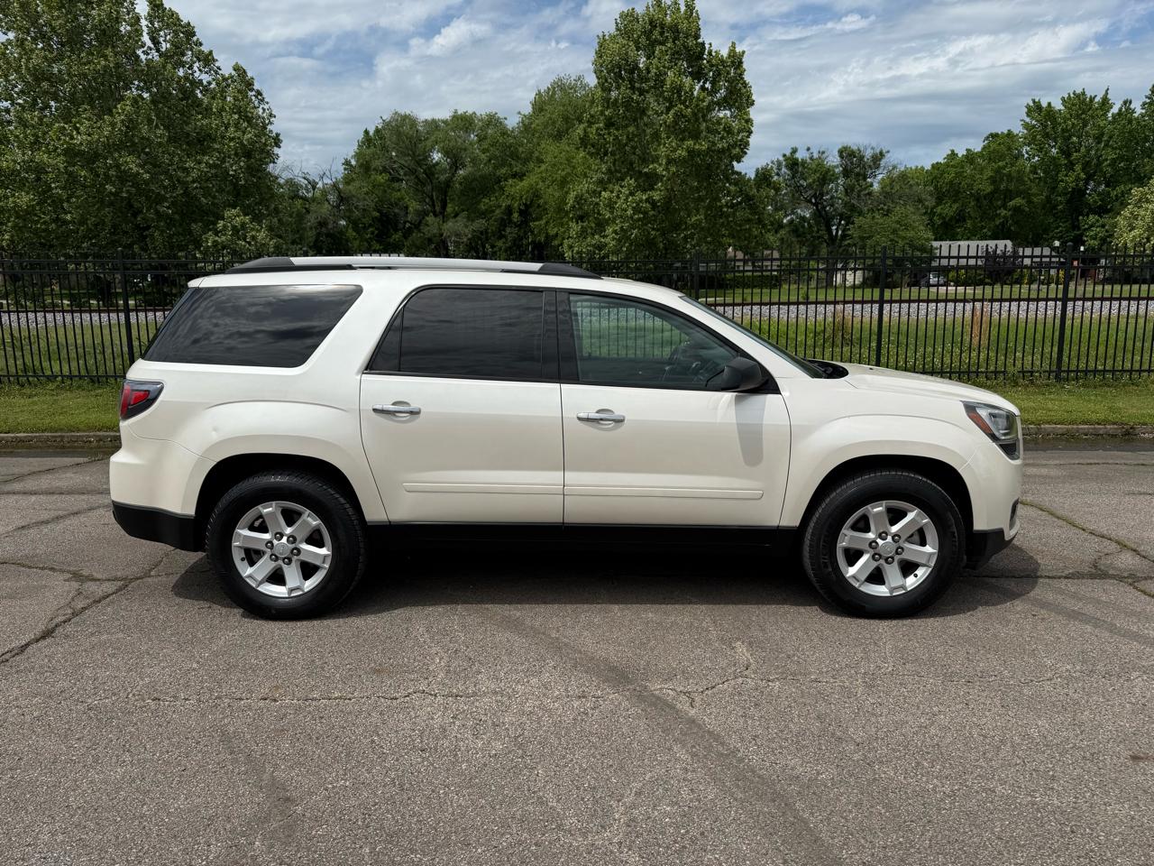 GMC Acadia SLE-2 FWD 2015