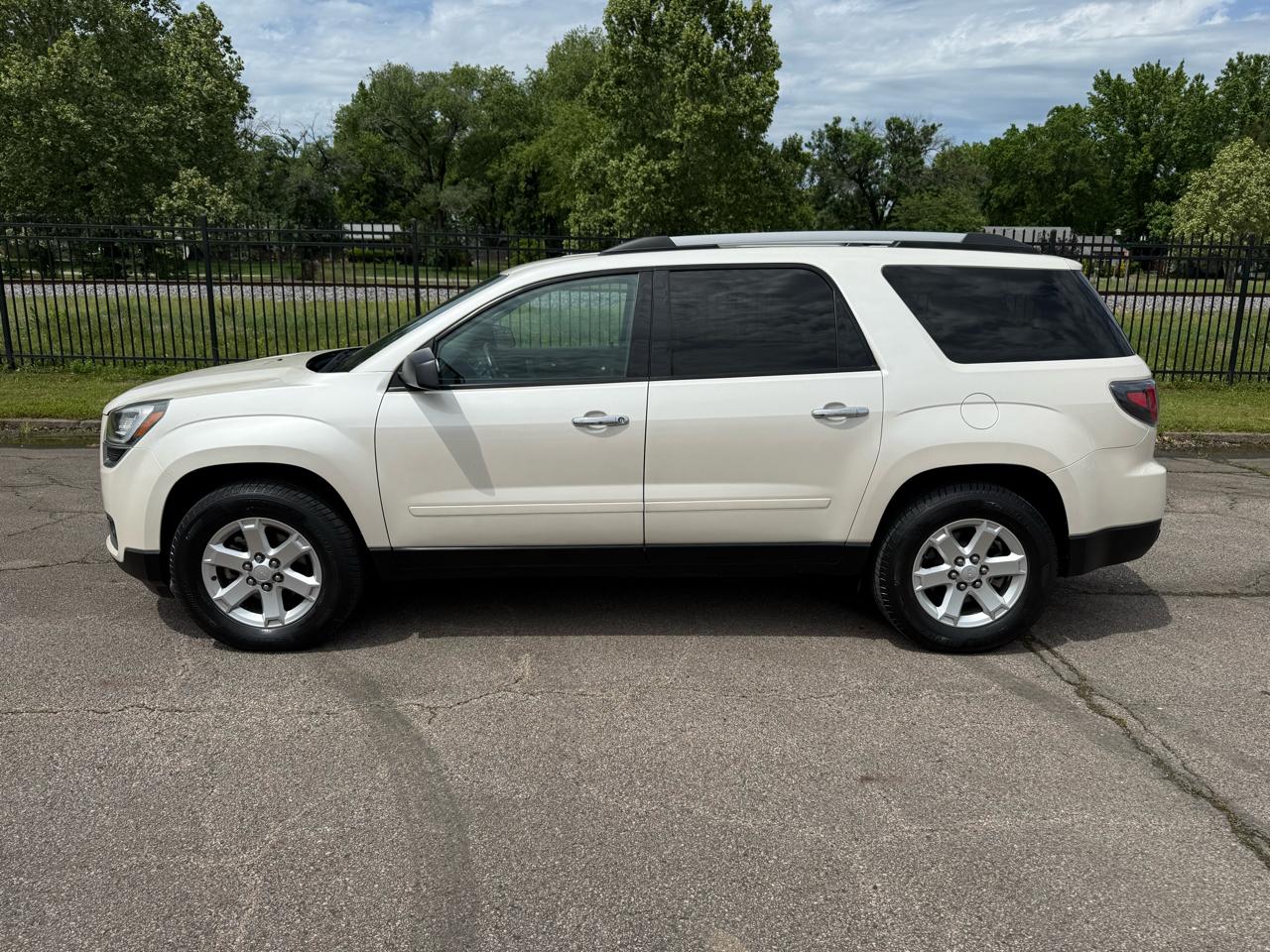 GMC Acadia SLE-2 FWD 2015