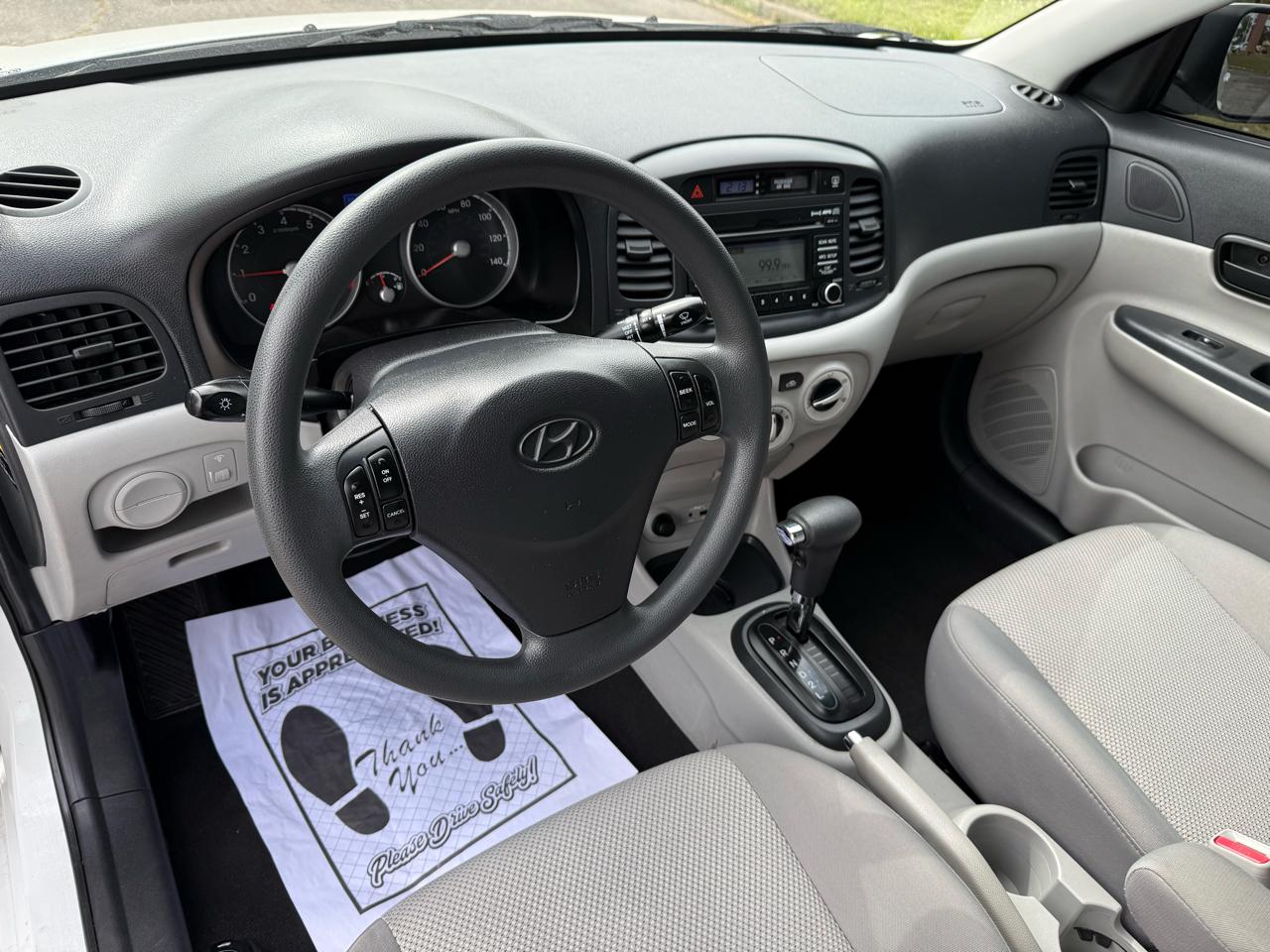 Hyundai Accent GLS 4-Door 2011