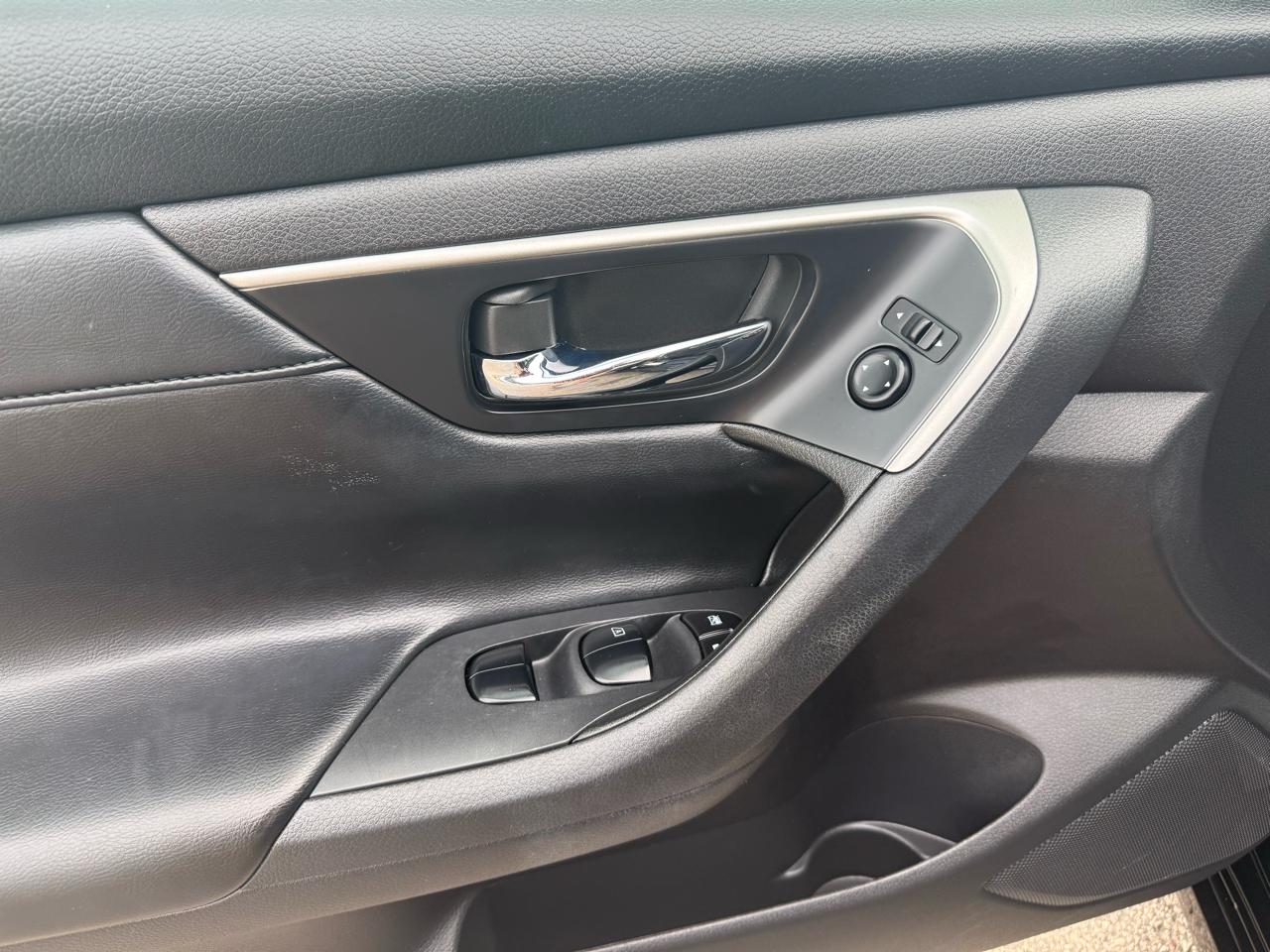 Nissan Altima 2.5 SV 2015