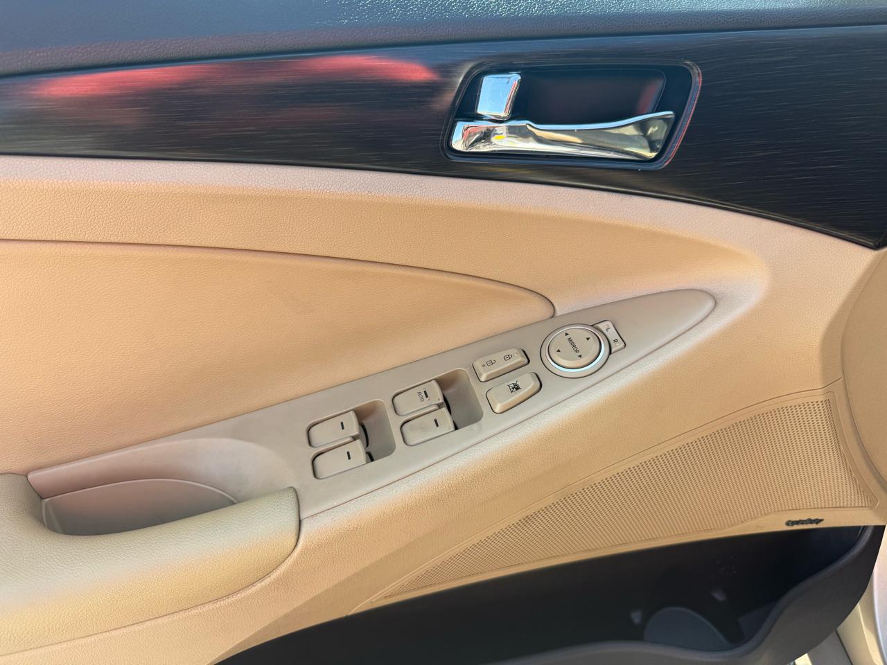 Hyundai Sonata Limited Auto 2012
