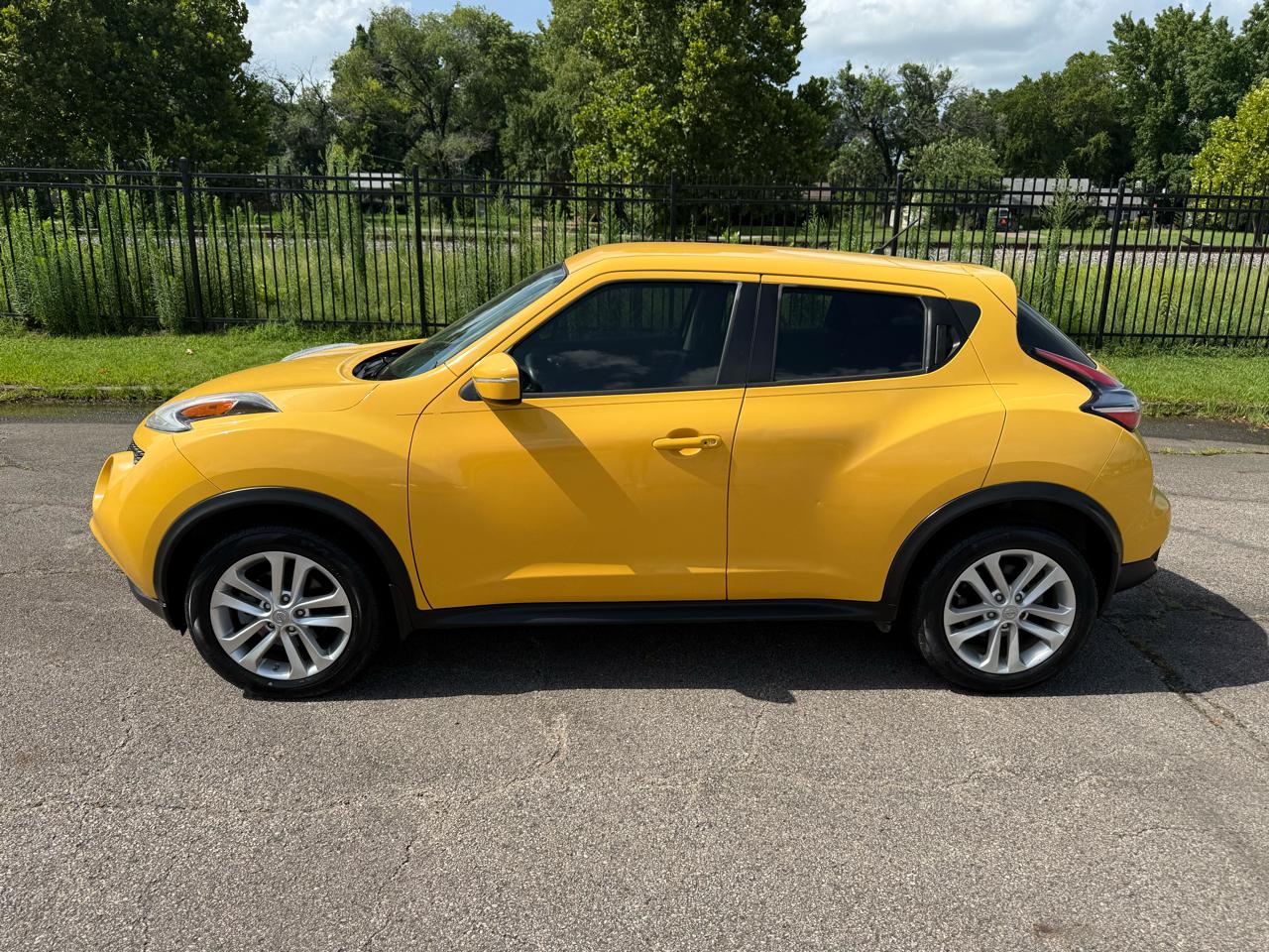 Nissan Juke S FWD 2015