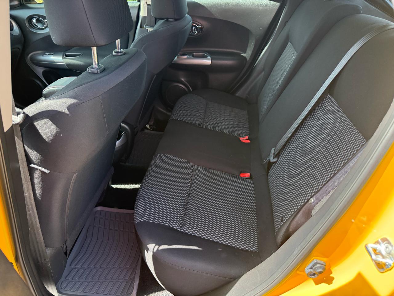 Nissan Juke S FWD 2015
