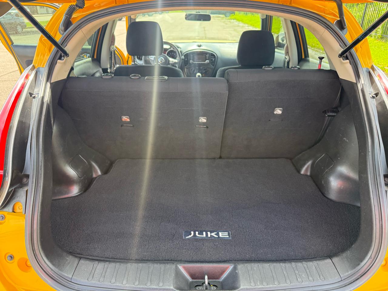 Nissan Juke S FWD 2015