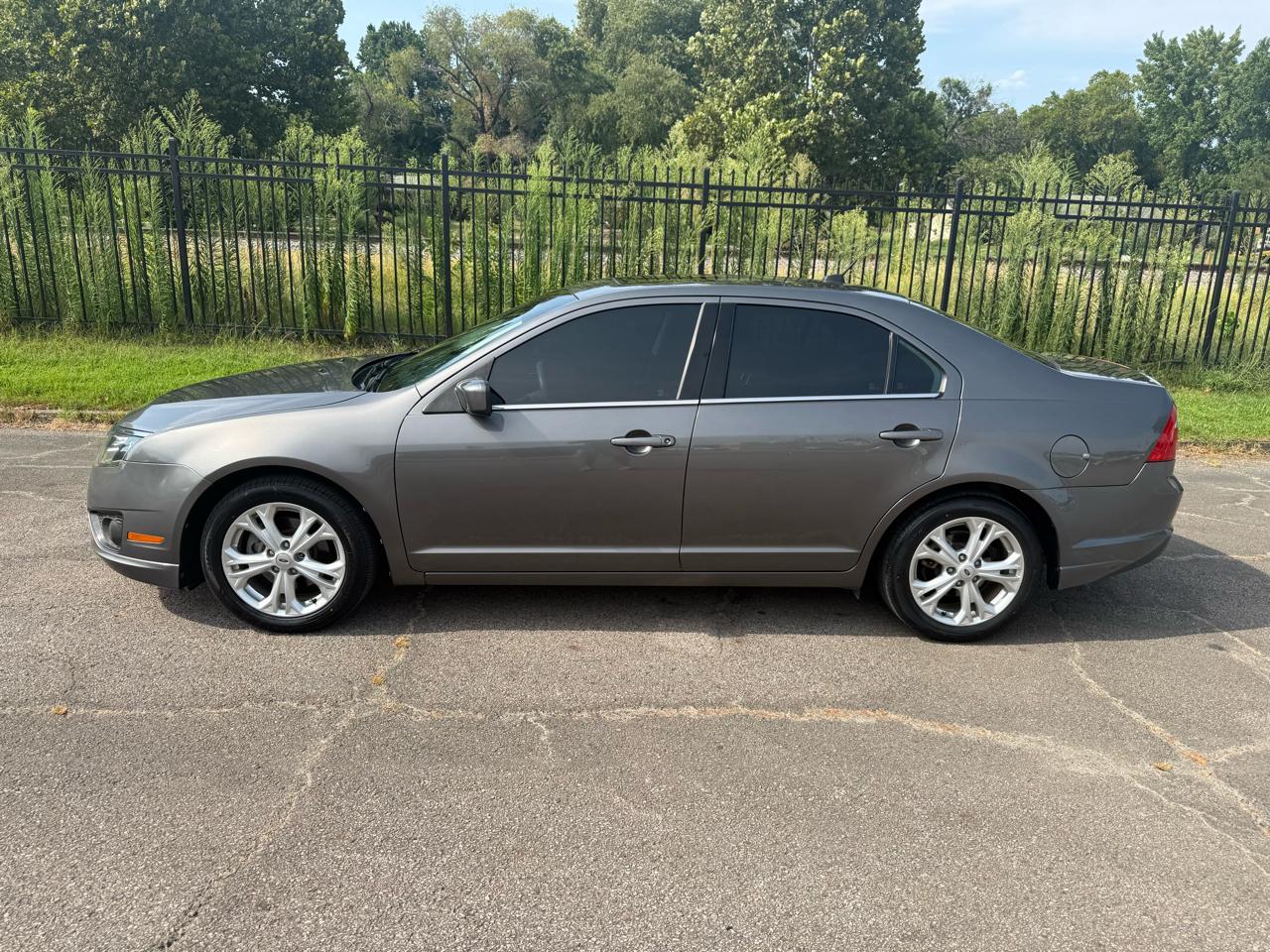 Ford Fusion SE 2012