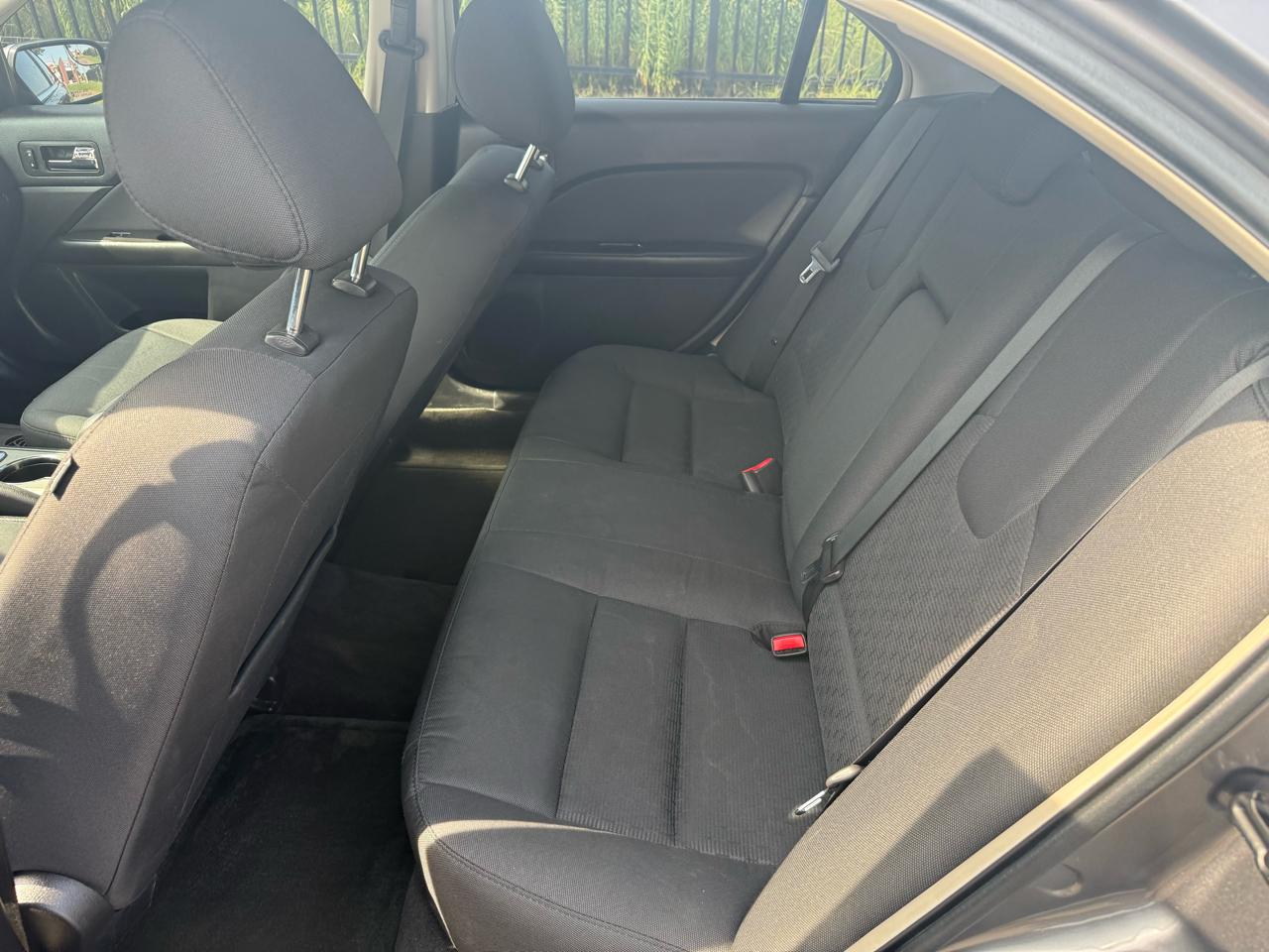 Ford Fusion SE 2012