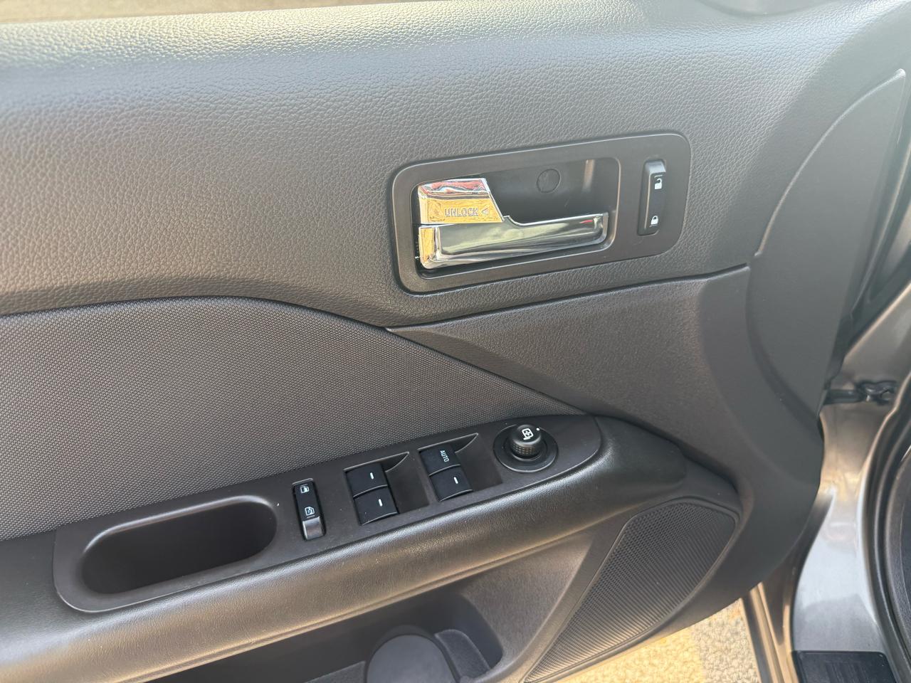 Ford Fusion SE 2012