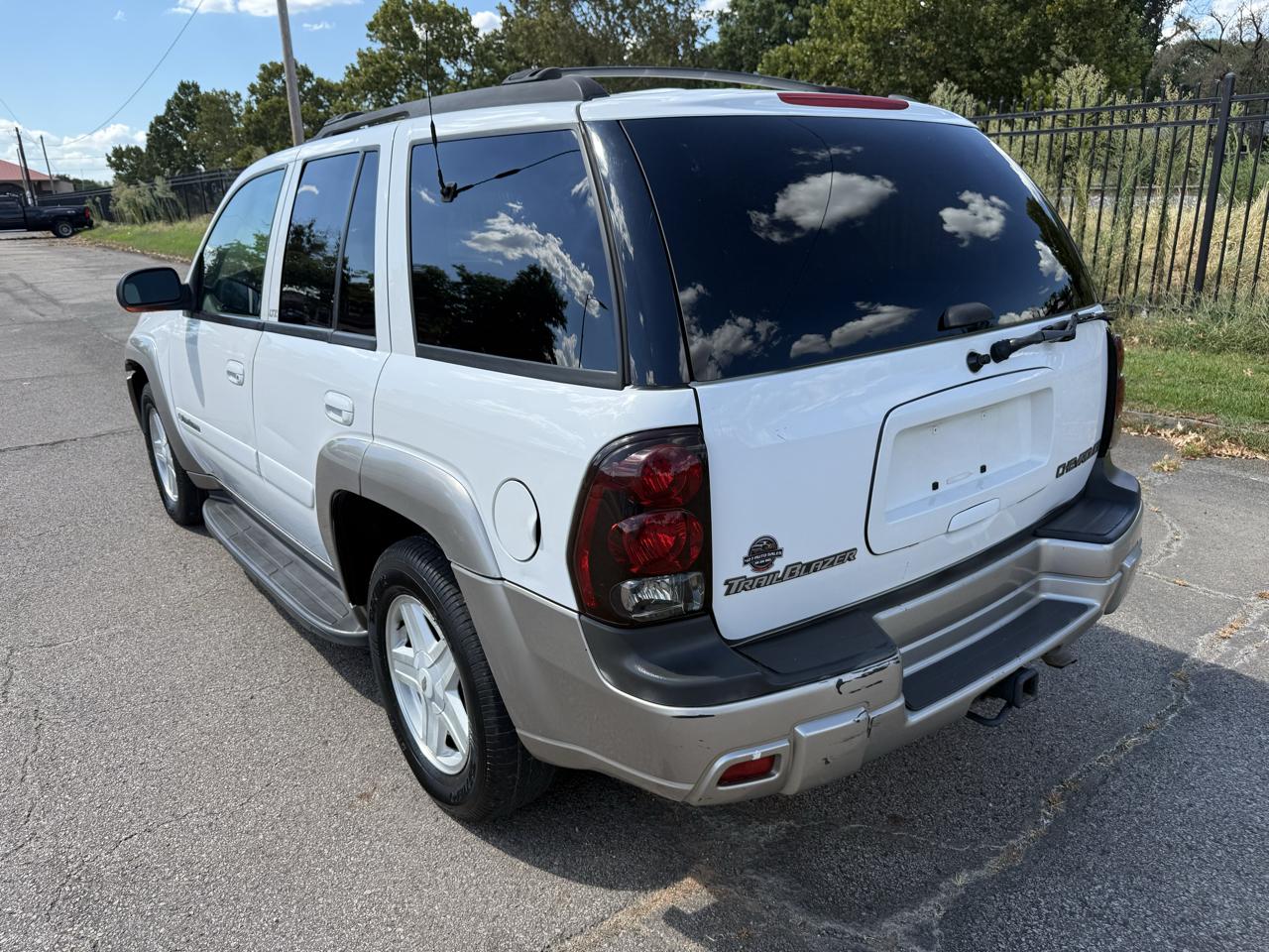 Chevrolet TrailBlazer LS 2WD 2003